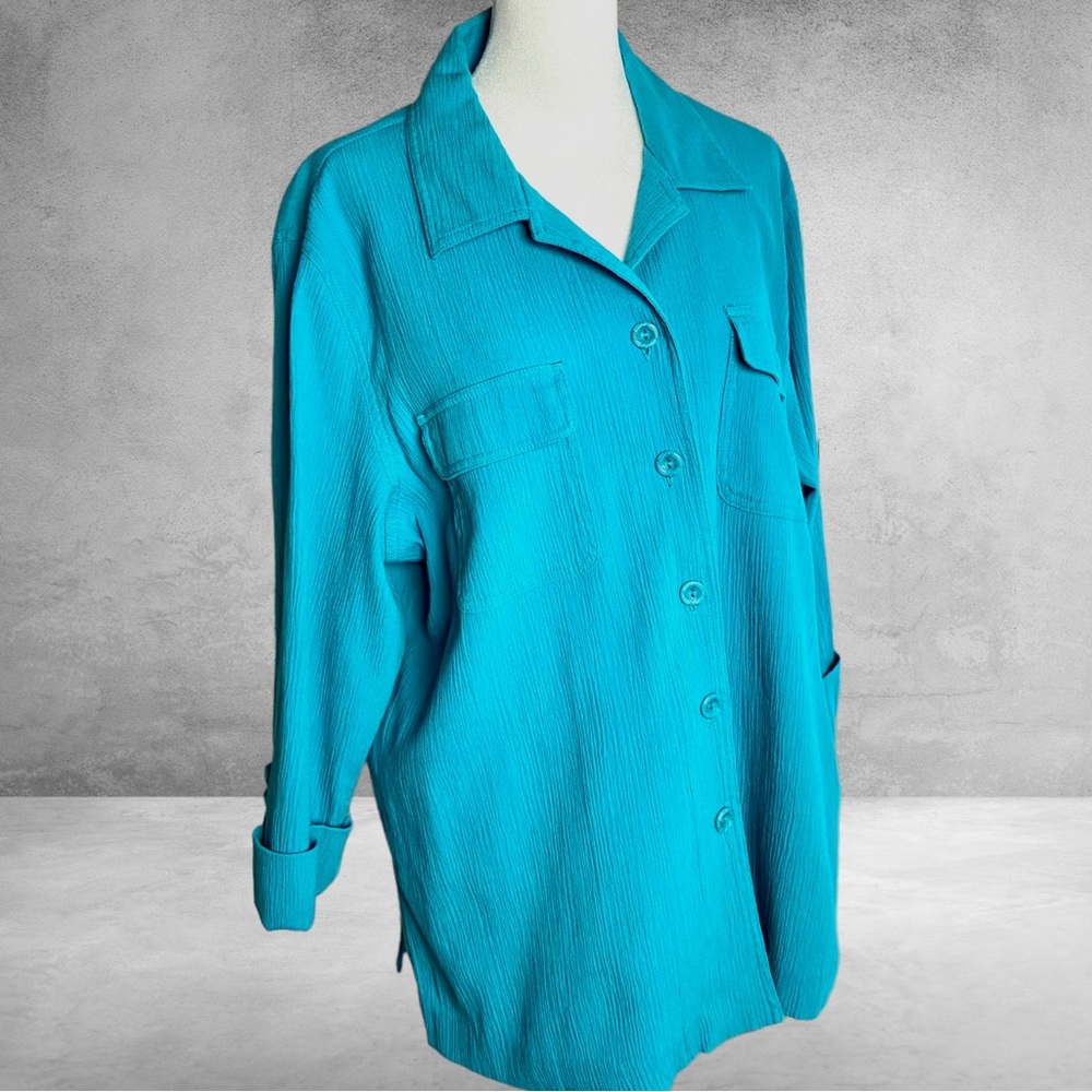 Draper's & Damon's Blue Crinkle Button Down Top - Picture 2 of 11